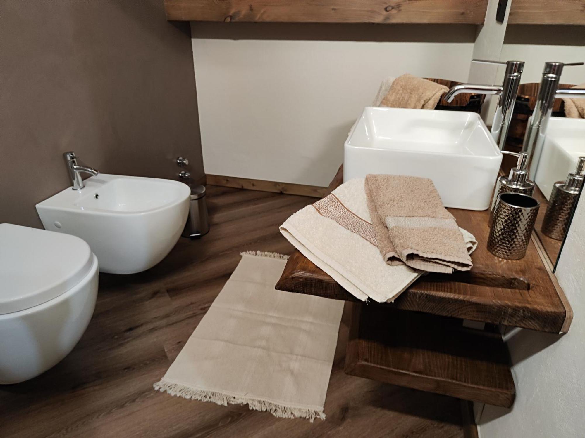A Casa Da Elide Otel Aymavilles Oda fotoğraf